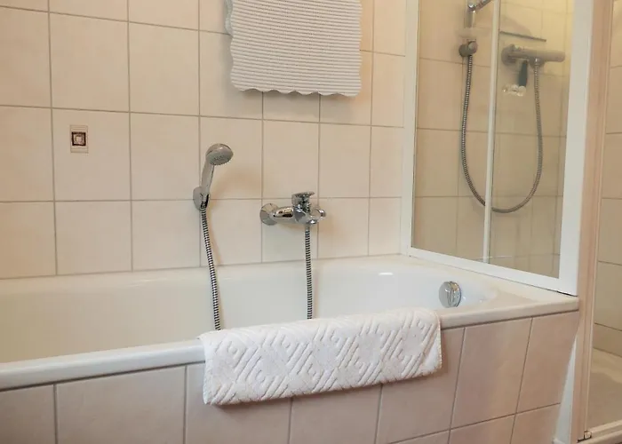 Vineta Undine Am Nationalpark Vorpommersche Boddenlandschaft An Der Ostsee