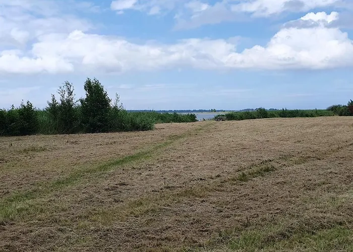 アパート Vineta Undine Am Nationalpark Vorpommersche Boddenlandschaft An Der Ostsee Fuhlendorf